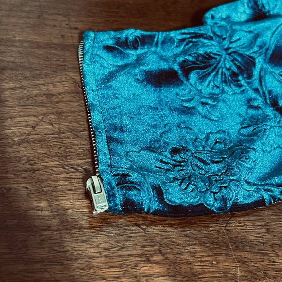 Crop Top Teal Velvet Staring At Stars Brand - Picture 12 of 13